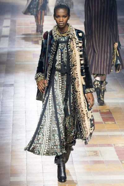 Look 31